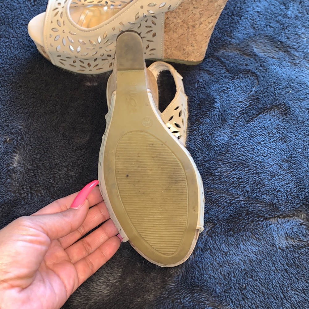 Open Toe Wedges - Picture 4 of 8